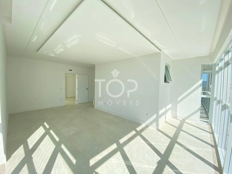 APARTAMENTO PENTHOUSE QUADRA MAR EM MEIA PRAIA: 24ª foto da galeria de imagens do imóvel