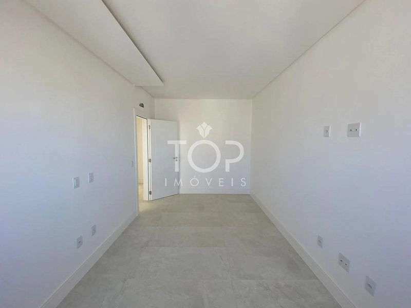 APARTAMENTO PENTHOUSE QUADRA MAR EM MEIA PRAIA: 11ª foto da galeria de imagens do imóvel