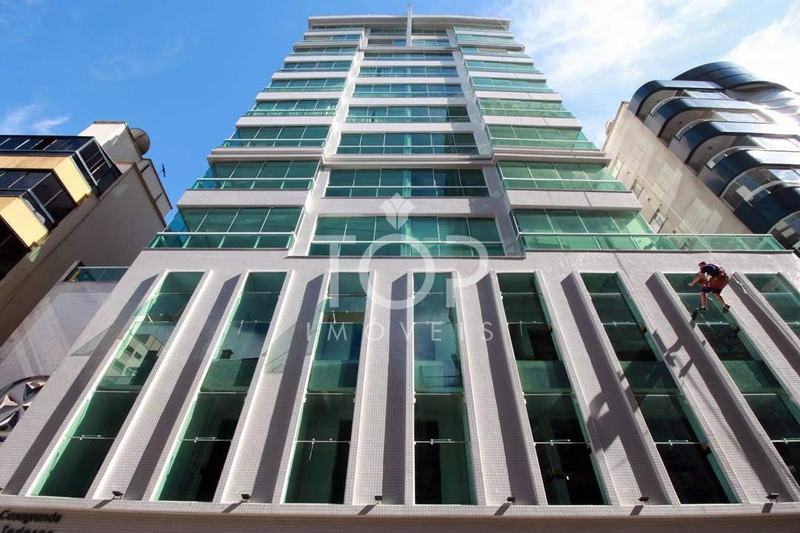 APARTAMENTO PRONTO E MOBILIADO QUADRA MAR: 4ª foto da galeria de imagens do imóvel
