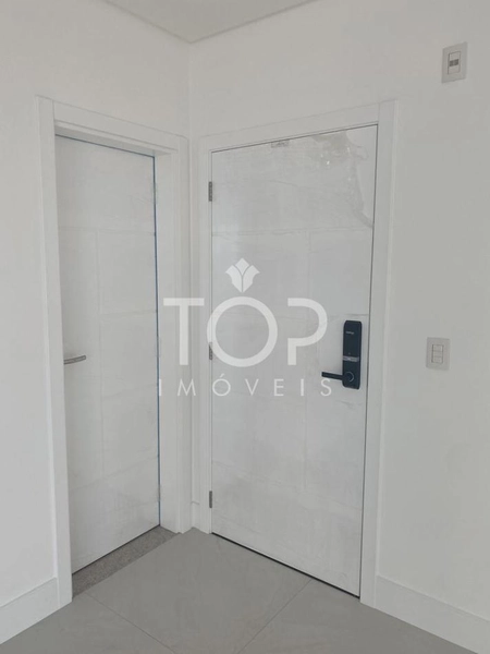 APARTAMENTO COM 3 SUITES E 2 VAGAS EM MEIA PRAIA: 21ª foto da galeria de imagens do imóvel