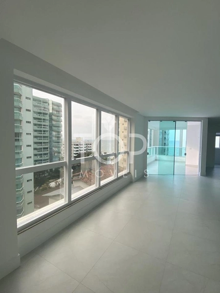 APARTAMENTO COM 3 SUITES E 2 VAGAS EM MEIA PRAIA: 23ª foto da galeria de imagens do imóvel