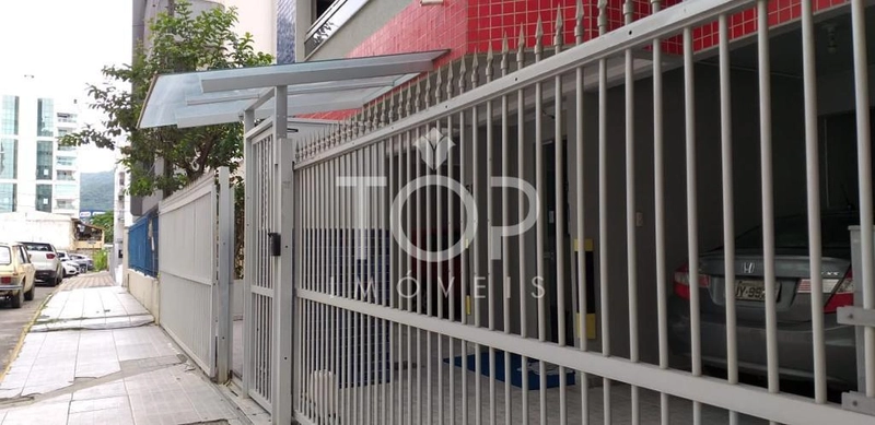 APARTAMENTO LOCALIZADO NO CENTRO DE ITAPEMA: 1ª foto da galeria de imagens do imóvel