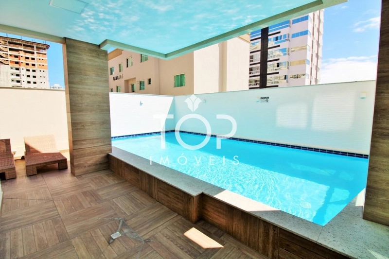 AMPLO APARTAMENTO MOBILIADO E DECORADO: 2ª foto da galeria de imagens do imóvel