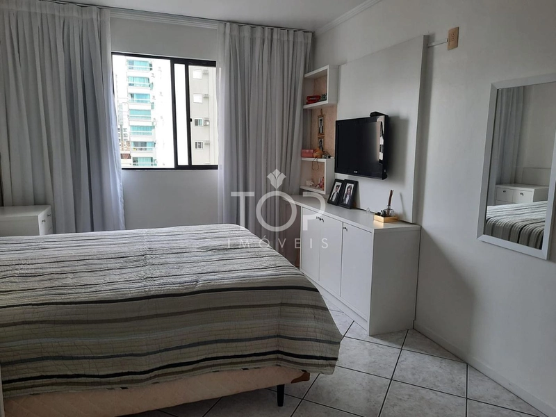 APARTAMENTO NA MEIA PRAIA COM 4 DORMITÓRIOS : 5ª foto da galeria de imagens do imóvel