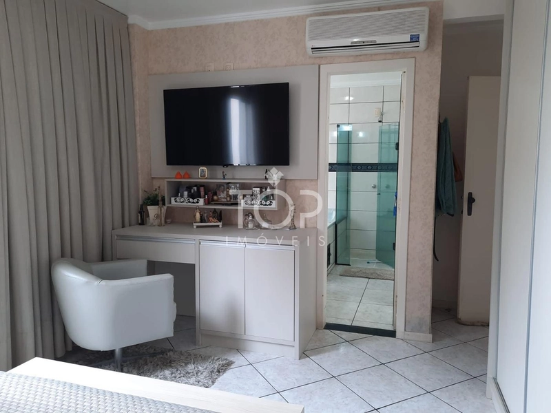 APARTAMENTO NA MEIA PRAIA COM 4 DORMITÓRIOS : 13ª foto da galeria de imagens do imóvel