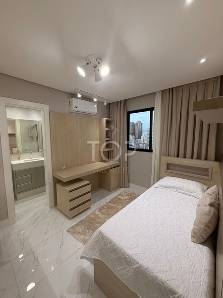 MOBILIADO COM VISTA PARA O MAR EM MEIA PRAIA: 16ª foto da galeria de imagens do imóvel