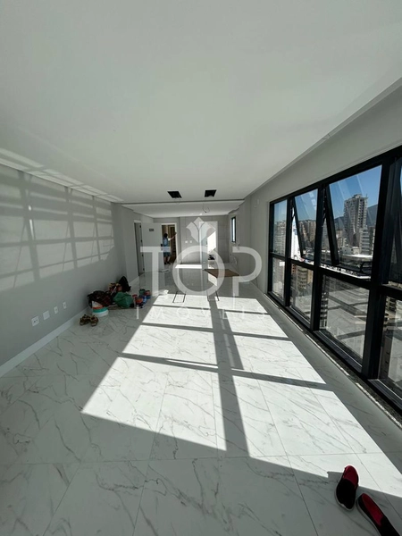 AMPLO APARTAMENTO COM INCRÍVEL VISTA MAR: 7ª foto da galeria de imagens do imóvel