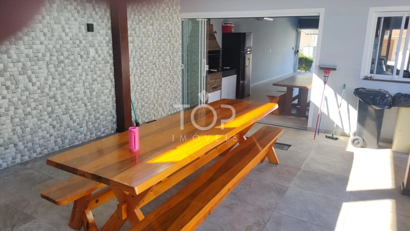 CASA EM BOMBINHAS - SC: 25ª foto da galeria de imagens do imóvel