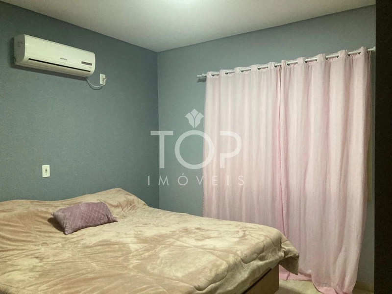 CASA EM BOMBINHAS - SC: 20ª foto da galeria de imagens do imóvel