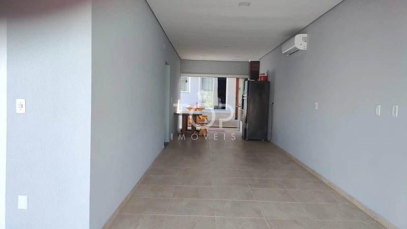 CASA EM BOMBINHAS - SC: 4ª foto da galeria de imagens do imóvel