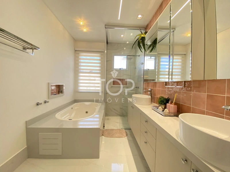 DUPLEX QUADRA MAR COM PISCINA, VISTA MAR MOBILIADO: 48ª foto da galeria de imagens do imóvel