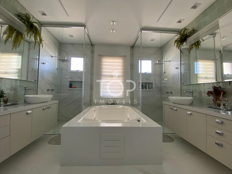 DUPLEX QUADRA MAR COM PISCINA, VISTA MAR MOBILIADO: 27ª foto da galeria de imagens do imóvel
