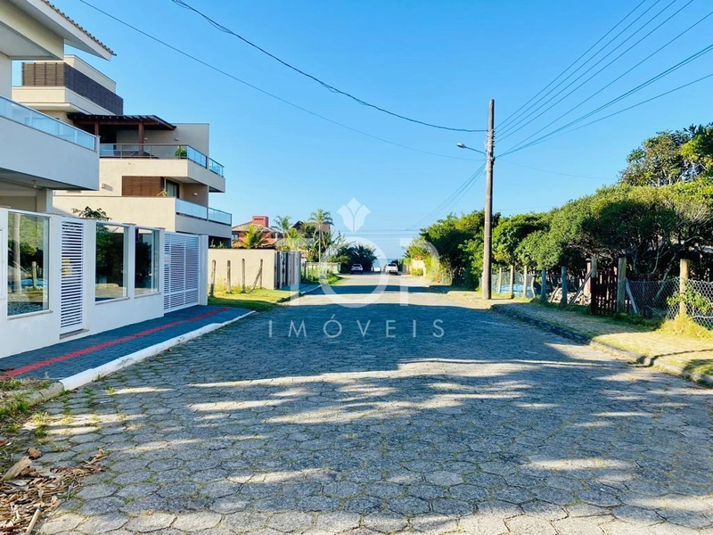 3 DORMITÓRIOS EM BOMBINHAS: 1ª foto da galeria de imagens do imóvel