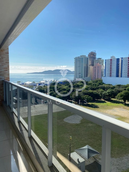 LINDO APARTAMENTO QUADRA MAR EM MEIA PRAIA!: 2ª foto da galeria de imagens do imóvel
