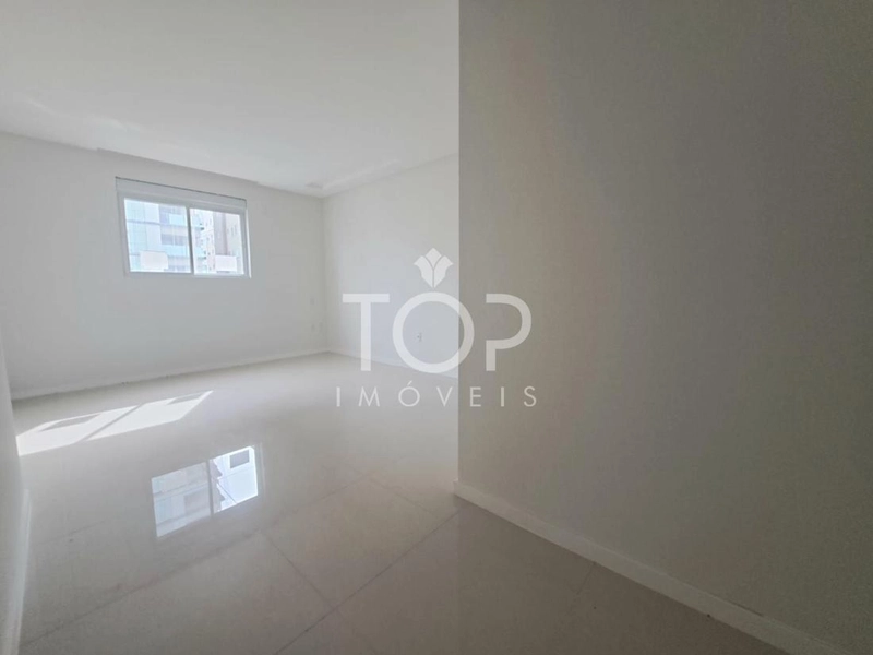 LINDO APARTAMENTO QUADRA MAR EM MEIA PRAIA!: 7ª foto da galeria de imagens do imóvel