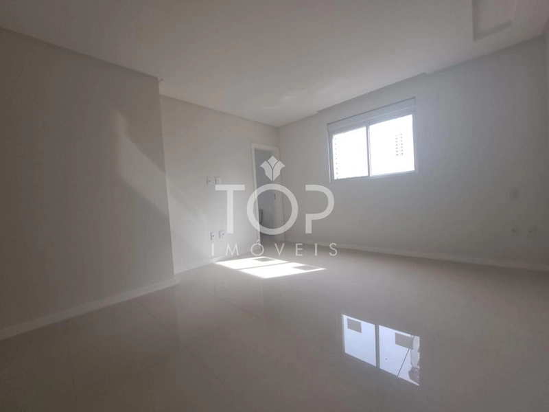LINDO APARTAMENTO QUADRA MAR EM MEIA PRAIA!: 8ª foto da galeria de imagens do imóvel