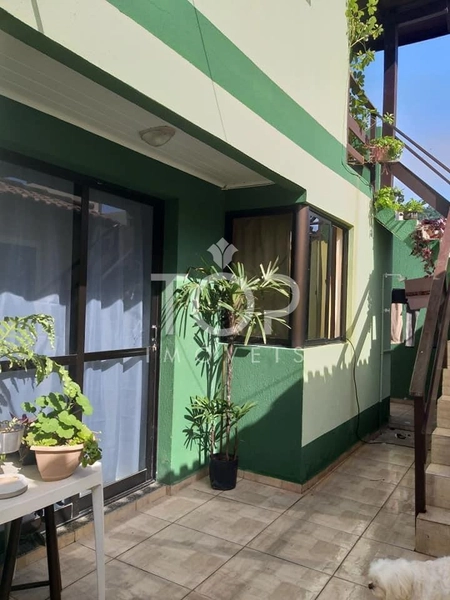RESIDENCIAL COM 5 KITNETES - BOMBINHAS SC: 1ª foto da galeria de imagens do imóvel