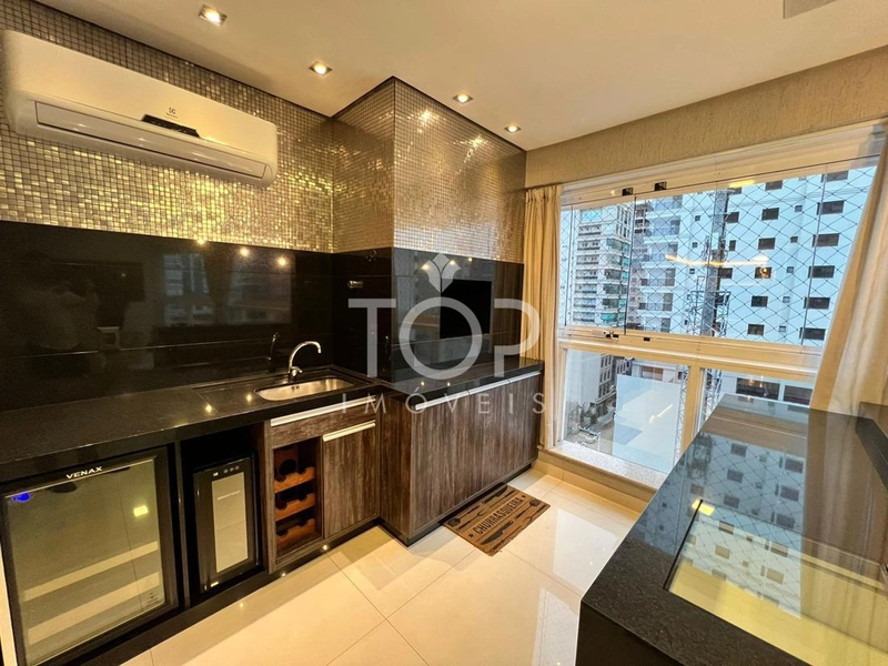 APARTAMENTO MOBILIADO NA AVENIDA: 9ª foto da galeria de imagens do imóvel