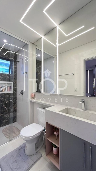 APARTAMENTO COM TERRAÇO E 3 SUITES EM MEIA PRAIA: 18ª foto da galeria de imagens do imóvel
