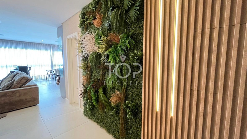 APARTAMENTO COM TERRAÇO E 3 SUITES EM MEIA PRAIA: 1ª foto da galeria de imagens do imóvel