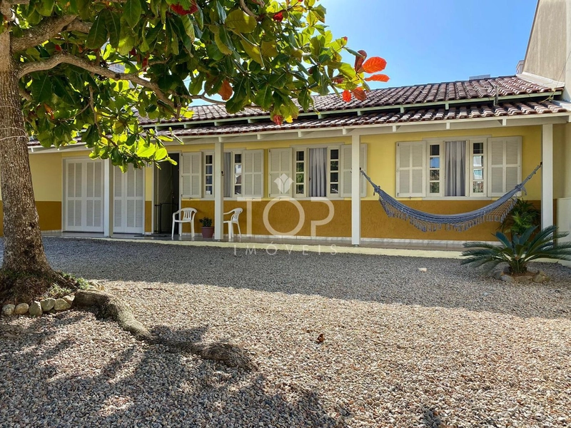 RESIDÊNCIA EM PORTO BELO: 8ª foto da galeria de imagens do imóvel