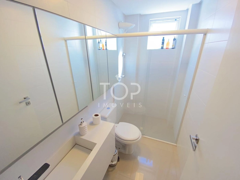 LINDO APARTAMENTO, PRONTO PARA MORAR EM MEIA PRAIA: 1ª foto da galeria de imagens do imóvel