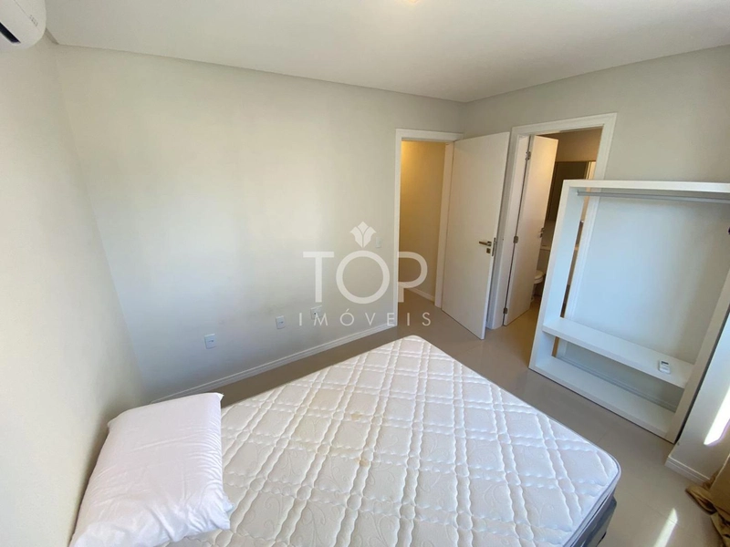 LINDO APARTAMENTO, PRONTO PARA MORAR EM MEIA PRAIA: 2ª foto da galeria de imagens do imóvel