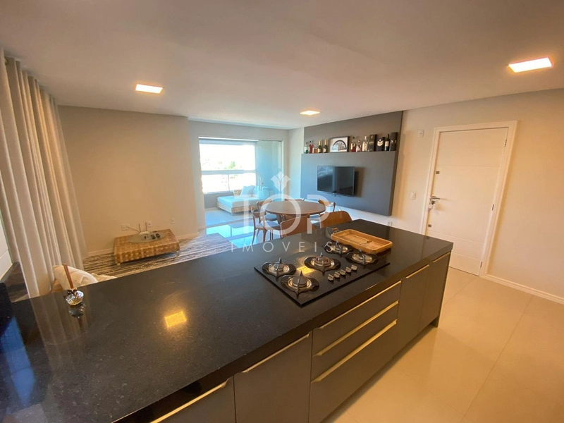LINDO APARTAMENTO, PRONTO PARA MORAR EM MEIA PRAIA: 9ª foto da galeria de imagens do imóvel