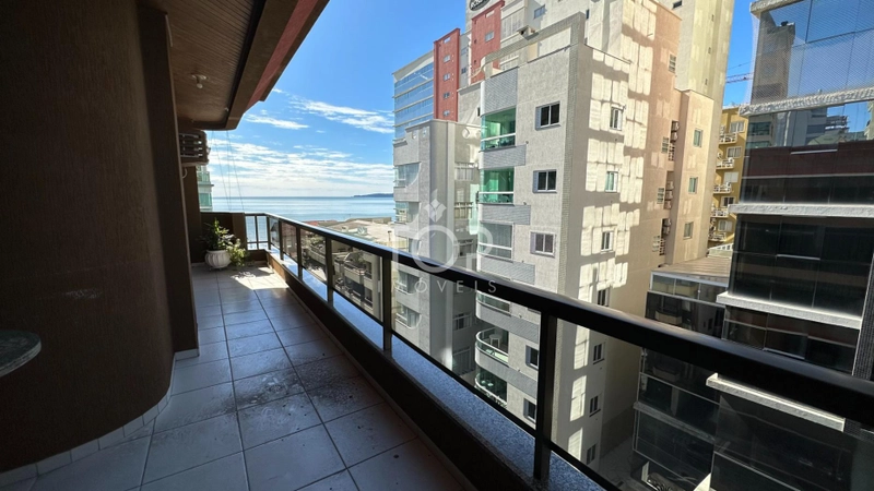 COBERTURA MOBILIADA NA QUADRA MAR - MEIA PRAIA: 1ª foto da galeria de imagens do imóvel