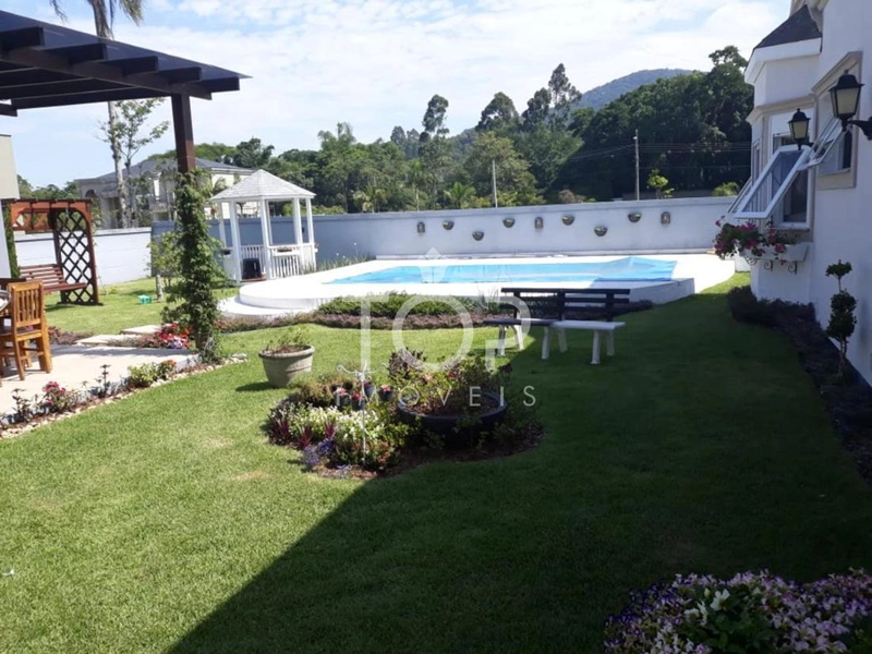 CASA DE ALTO PADRÃO EM COND. FECHADO EM ITAPEMA: 8ª foto da galeria de imagens do imóvel
