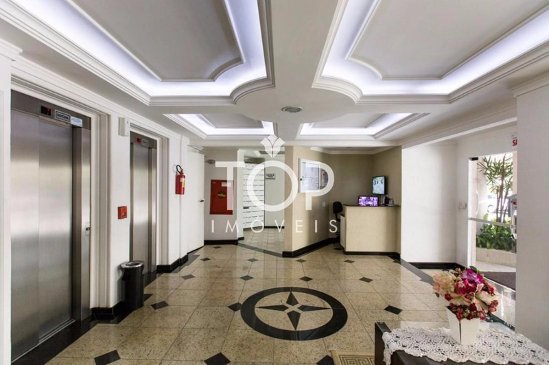 NO CENTRO DE BALNEÁRIO CAMBORIÚ: 7ª foto da galeria de imagens do imóvel