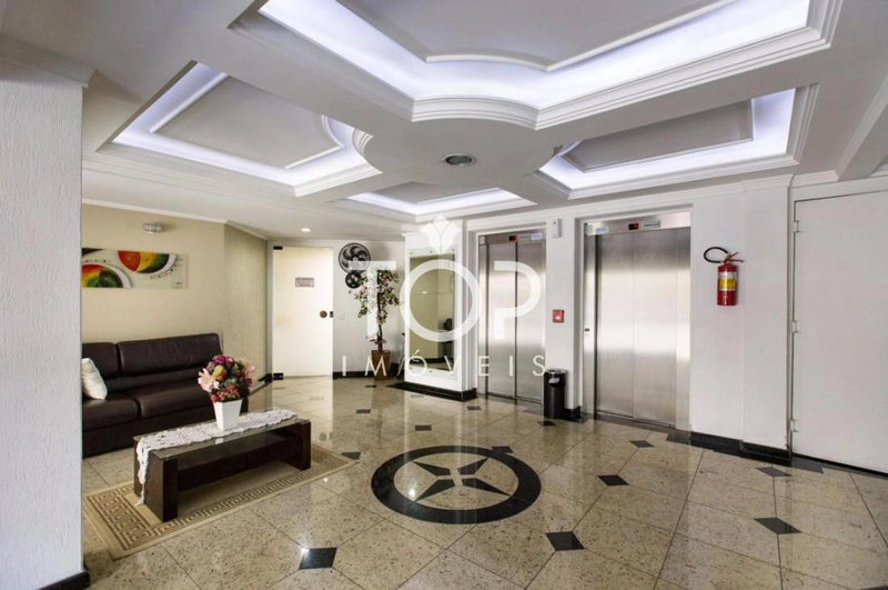 NO CENTRO DE BALNEÁRIO CAMBORIÚ: 6ª foto da galeria de imagens do imóvel