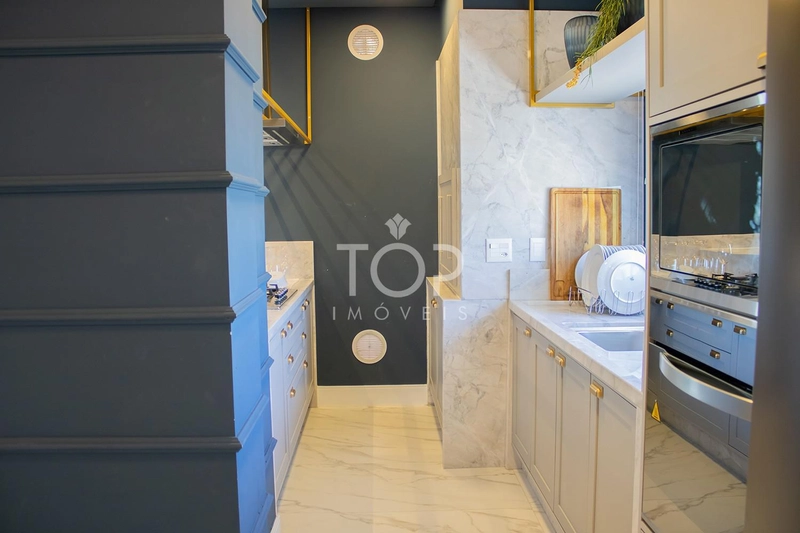 LINDO APARTAMENTO MOBILIADO: 2ª foto da galeria de imagens do imóvel