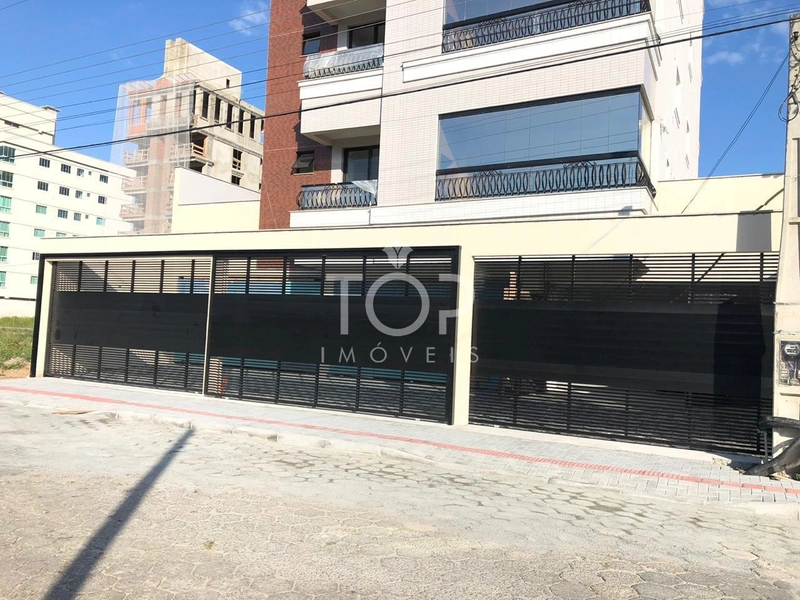 MOBILIADO EM PORTO BELO: 15ª foto da galeria de imagens do imóvel