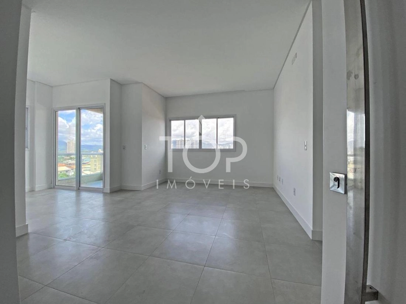 LINDO 02 SUÍTES E 03 VAGAS - PRÓXIMO AO MAR !!! : 10ª foto da galeria de imagens do imóvel