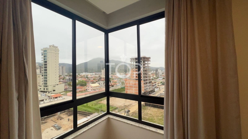 ARQUITETURA MODERNA E DESIGN ÚNICO!: 2ª foto da galeria de imagens do imóvel