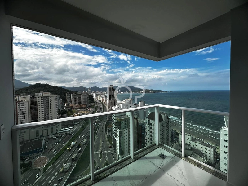APARTAMENTO 4 SUÍTES E 3VAGAS EM MEIA PRAIA: 1ª foto da galeria de imagens do imóvel