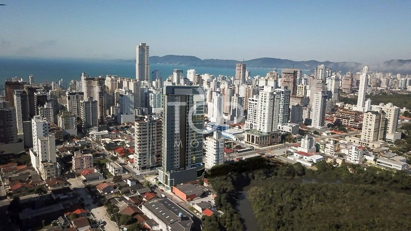 OPORTUNIDADE EM MEIA PRAIA: 9ª foto da galeria de imagens do imóvel