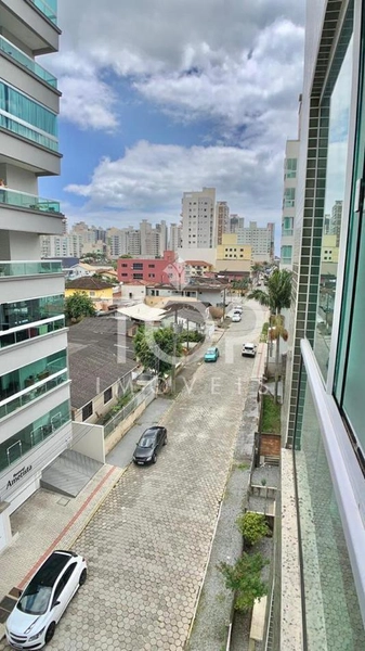 APARTAMENTO MEIA PRAIA FINAMENTE MOBILIADO: 7ª foto da galeria de imagens do imóvel