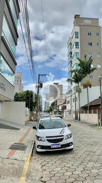 APARTAMENTO MEIA PRAIA FINAMENTE MOBILIADO: 24ª foto da galeria de imagens do imóvel