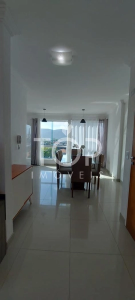 APARTAMENTO MEIA PRAIA FINAMENTE MOBILIADO: 2ª foto da galeria de imagens do imóvel