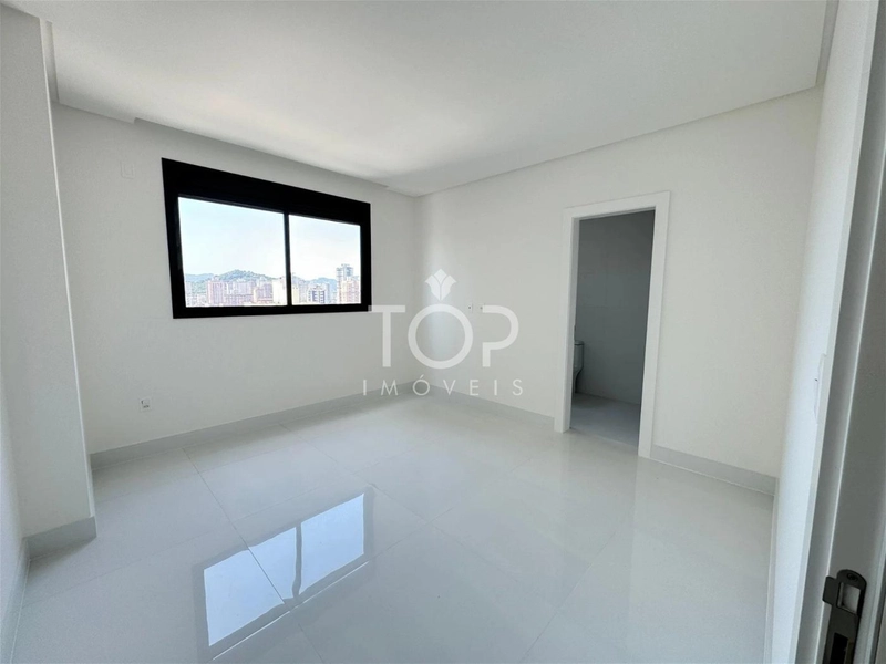 AMPLO APARTAMENTO 4 SUÍTES! ÓTIMA LOCALIZAÇÃO!!: 13ª foto da galeria de imagens do imóvel