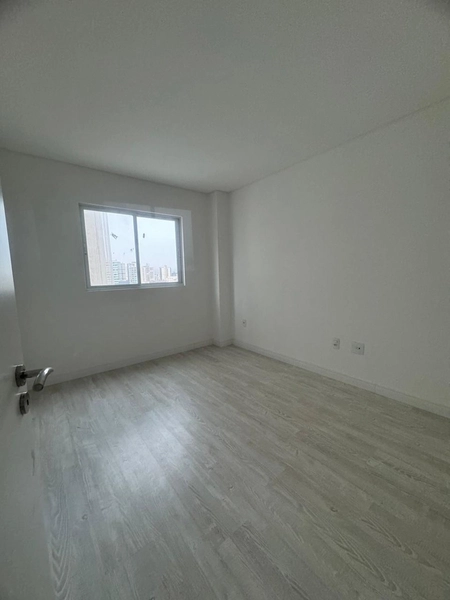 ÓTIMO APARTAMENTO QUADRA MAR ITAPEMA SC 4 SUITES: 31ª foto da galeria de imagens do imóvel