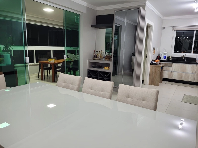 APARTAMENTO EM MEIA PRAIA: 20ª foto da galeria de imagens do imóvel