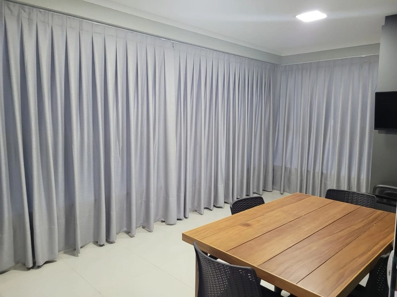 APARTAMENTO EM MEIA PRAIA: 2ª foto da galeria de imagens do imóvel