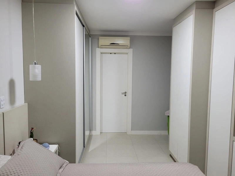 APARTAMENTO EM MEIA PRAIA: 33ª foto da galeria de imagens do imóvel