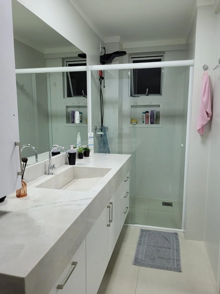 APARTAMENTO EM MEIA PRAIA: 40ª foto da galeria de imagens do imóvel