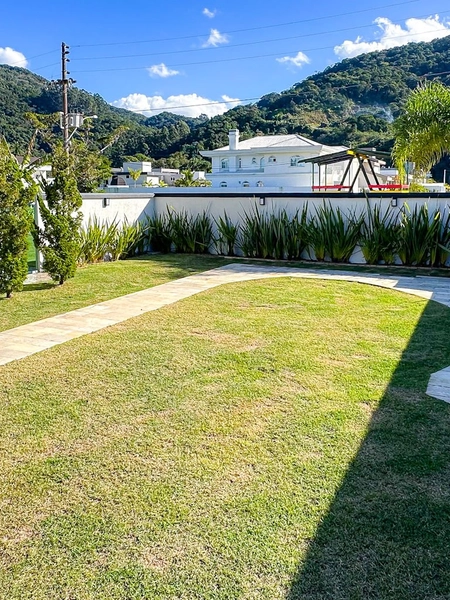 Casa de alto padrão: 37ª foto da galeria de imagens do imóvel