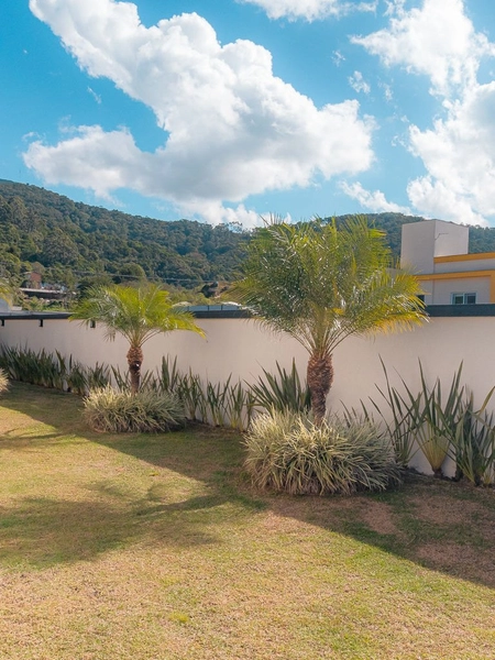 Casa de alto padrão: 38ª foto da galeria de imagens do imóvel
