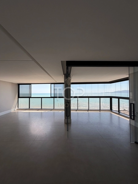 VISTA MAR PRONTO EM MEIA PRAIA: 1ª foto da galeria de imagens do imóvel